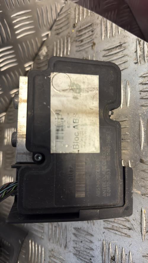 Bloc ABS (freins anti-blocage) PEUGEOT 207 PHASE 1 Diesel - Image 3