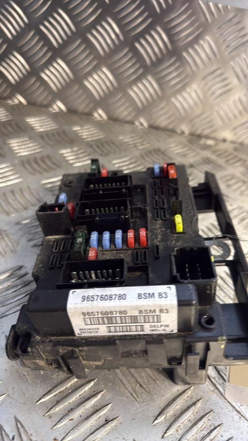 Boitier servitude moteur (BSM) CITROEN XSARA PICASSO PHASE 2 Diesel - Image 2