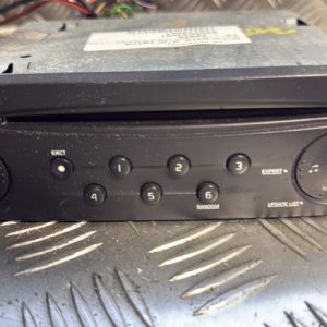 Autoradio d'origine RENAULT CLIO 2 CAMPUS PHASE 1 Diesel - Image 1