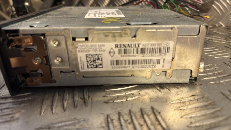 Autoradio d'origine RENAULT CLIO 2 CAMPUS PHASE 1 Diesel - Image 2