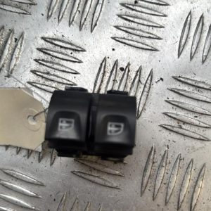 Interrupteur de leve vitre avant gauche RENAULT CLIO 4 PHASE 2 Diesel - Image 1