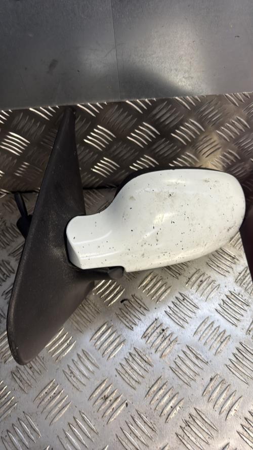 Retroviseur gauche RENAULT CLIO 2 CAMPUS PHASE 1 Diesel - Image 1