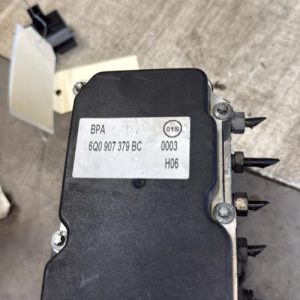 Bloc ABS (freins anti-blocage) VOLKSWAGEN POLO 4 PHASE 2 Diesel - Image 1