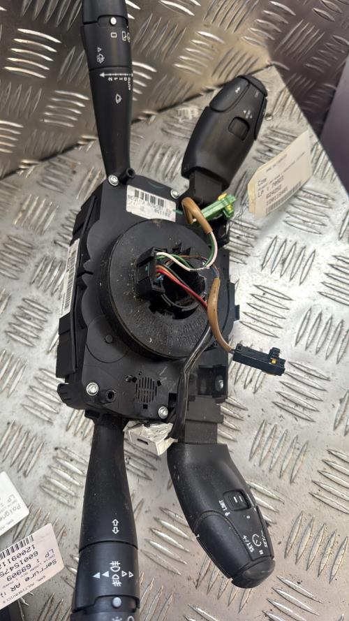 Com (Bloc Contacteur Tournant+Commodo Essuie Glace+Commodo Phare) PEUGEOT 207 PHASE 1 Diesel - Image 1