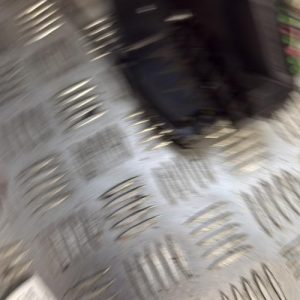 Serrure avant droit FORD FIESTA 6 PHASE 1 Diesel - Image 1