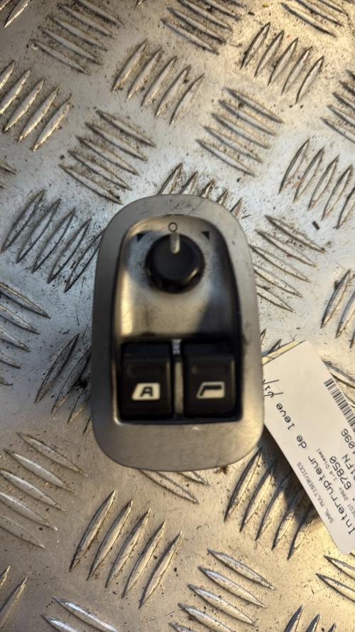 Interrupteur de leve vitre avant gauche PEUGEOT 206+ Diesel - Image 1