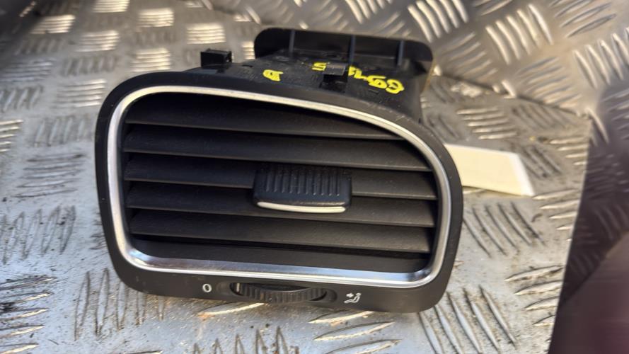 Aerateur tableau de bord avant droit VOLKSWAGEN GOLF 6 BREAK Essence - Image 1