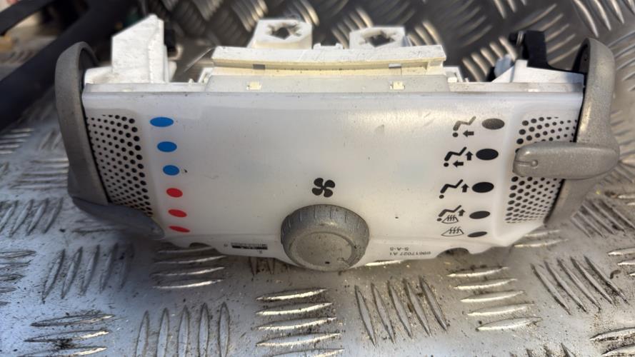 Commande chauffage PEUGEOT 107 PHASE 2 Essence - Image 2