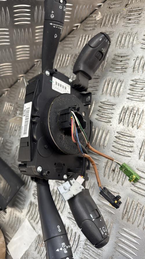 Com (Bloc Contacteur Tournant+Commodo Essuie Glace+Commodo Phare) PEUGEOT 207 PHASE 1 Diesel - Image 1