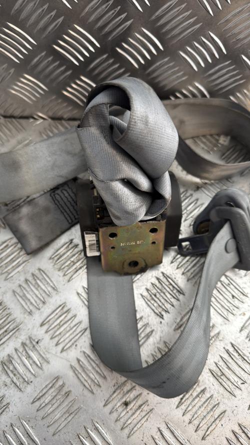 Ceinture avant droit RENAULT TWINGO 1 PHASE 3 Essence - Image 2