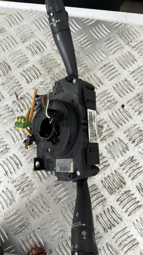 Com (Bloc Contacteur Tournant+Commodo Essuie Glace+Commodo Phare) PEUGEOT 207 PHASE 1 BREAK Diesel - Image 1