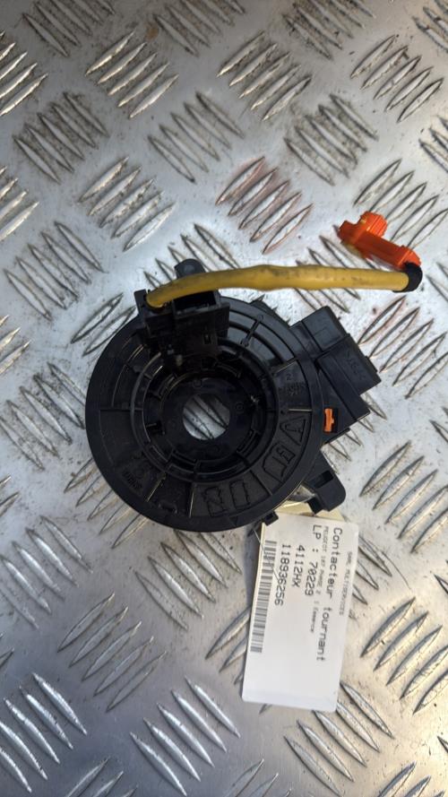 Contacteur tournant PEUGEOT 107 PHASE 2 Essence - Image 2