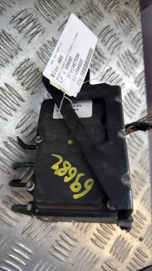 Bloc ABS (freins anti-blocage) RENAULT GRAND SCENIC 2 PHASE 2 Diesel - Image 3