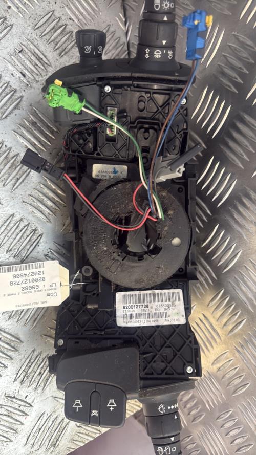 Com (Bloc Contacteur Tournant+Commodo Essuie Glace+Commodo Phare) RENAULT GRAND SCENIC 2 PHASE 2 Diesel - Image 3