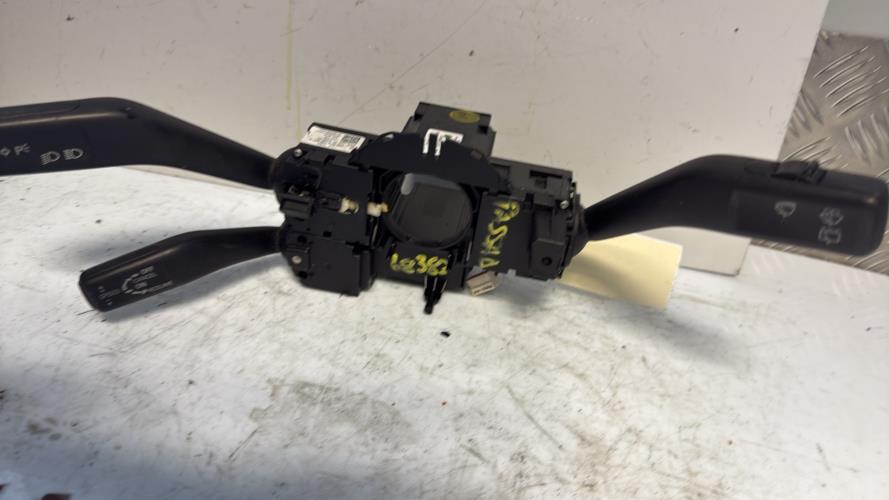 Commodo phare VOLKSWAGEN PASSAT 5 BREAK Diesel - Image 1