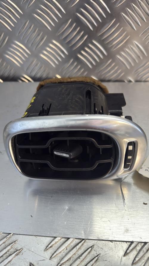 Aerateur tableau de bord avant droit CITROEN C3 PICASSO PHASE 2 Diesel - Image 3