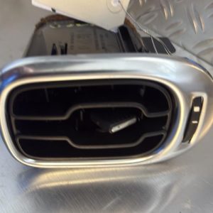 Aerateur tableau de bord CITROEN C3 PICASSO PHASE 1 Diesel - Image 1