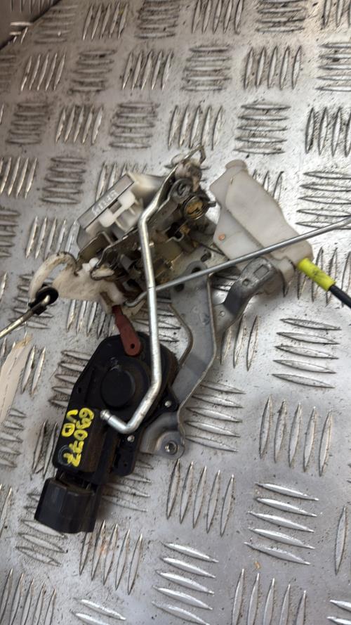 Serrure avant droit PEUGEOT 107 PHASE 2 Essence - Image 1