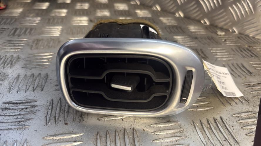 Aerateur tableau de bord CITROEN C3 PICASSO PHASE 2 Diesel - Image 2