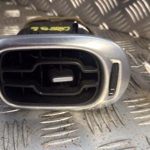Aerateur tableau de bord CITROEN C3 PICASSO PHASE 2 Diesel - Image 1
