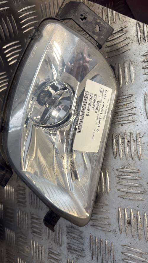 Anti brouillard droit (feux) PEUGEOT 308 1 PHASE 1 Diesel - Image 4