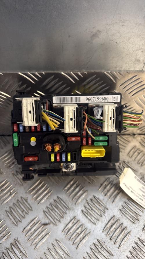 Boitier servitude moteur (BSM) CITROEN C3 PICASSO PHASE 2 Diesel - Image 3