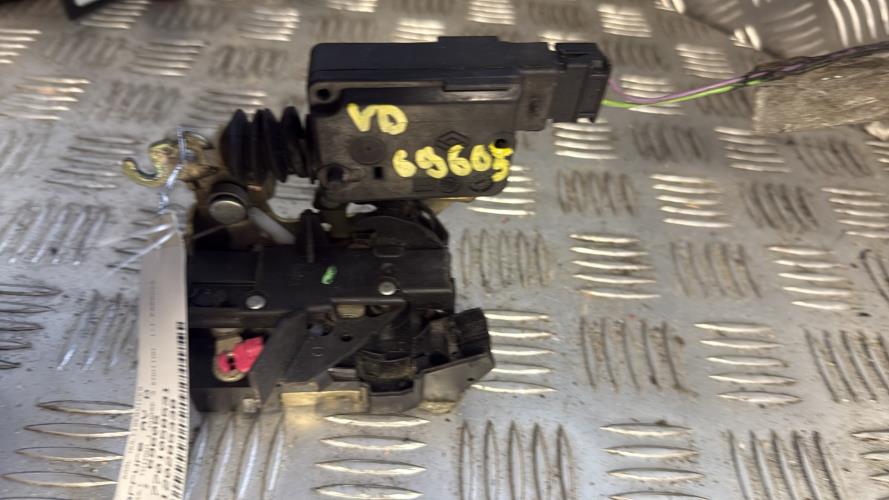 Serrure avant droit RENAULT TWINGO 1 PHASE 3 Essence - Image 1