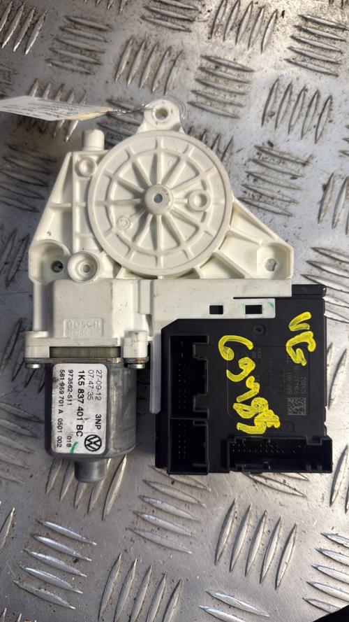 Moteur leve vitre avant gauche VOLKSWAGEN GOLF 6 BREAK Essence - Image 2