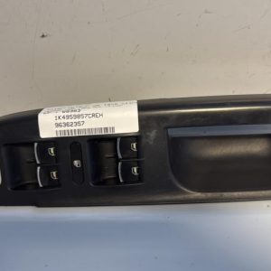 Interrupteur de leve vitre avant gauche VOLKSWAGEN PASSAT 5 BREAK Diesel - Image 1