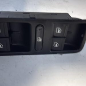 Interrupteur de leve vitre avant gauche VOLKSWAGEN POLO 5 PHASE 1 Diesel - Image 1