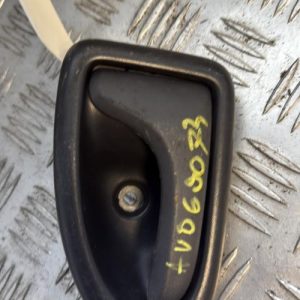 Poignee interieur avant droit RENAULT CLIO 2 CAMPUS PHASE 2 Essence - Image 1