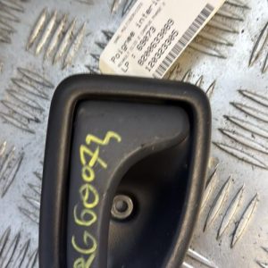 Poignee interieur arriere gauche RENAULT CLIO 2 CAMPUS PHASE 2 Essence - Image 1