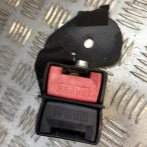 Attache ceinture arriere gauche RENAULT CLIO 2 CAMPUS PHASE 2 Essence - Image 1