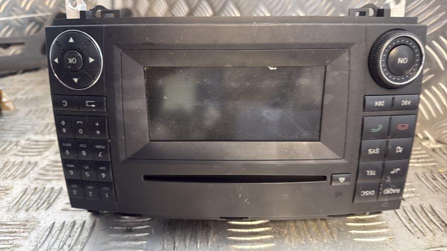 Autoradio d'origine MERCEDES CLASSE B 245 PHASE 2 Diesel - Image 1