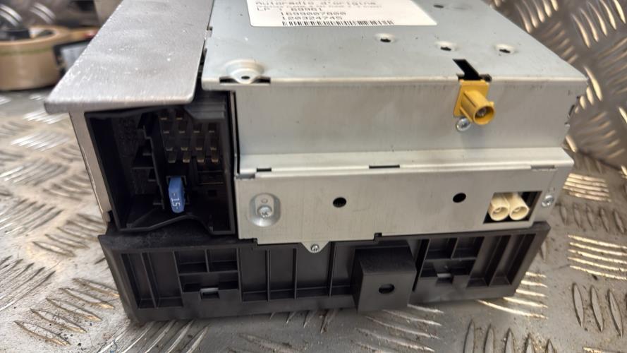 Autoradio d'origine MERCEDES CLASSE B 245 PHASE 2 Diesel - Image 3