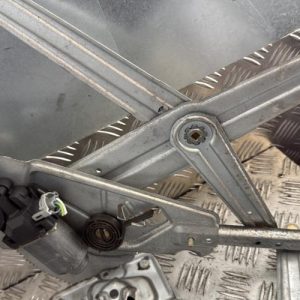 Leve vitre electrique avant droit RENAULT TWINGO 1 PHASE 3 Essence - Image 1