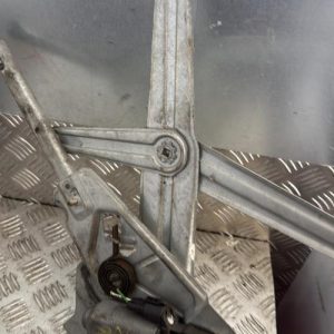 Leve vitre electrique avant gauche RENAULT TWINGO 1 PHASE 3 Essence - Image 1