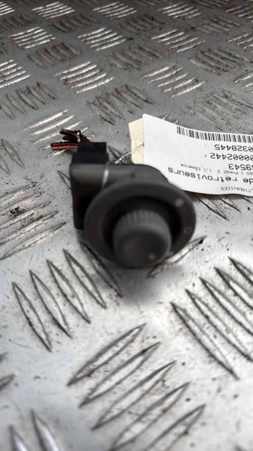 Commande retroviseurs RENAULT TWINGO 1 PHASE 3 Essence - Image 1