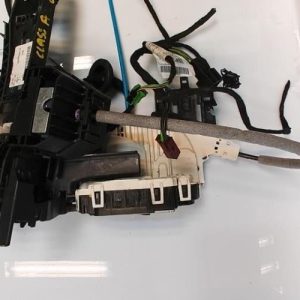 Serrure avant droit MERCEDES CLASSE A 176 PHASE 2 Essence - Image 1