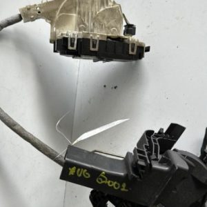 Serrure avant gauche MERCEDES CLASSE GLA 156 PHASE 1 Diesel - Image 1