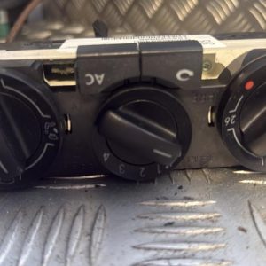 Commande chauffage VOLKSWAGEN POLO 4 PHASE 2 Diesel - Image 1