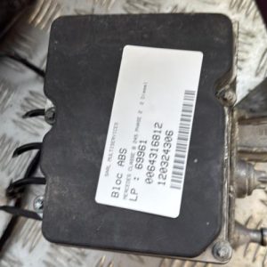 Bloc ABS (freins anti-blocage) MERCEDES CLASSE B 245 PHASE 2 Diesel - Image 1