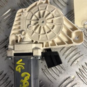 Moteur leve vitre avant gauche MERCEDES CLASSE B 245 PHASE 2 Diesel - Image 1