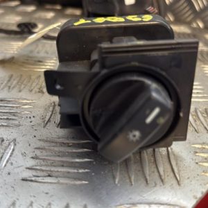 Commande de phare MERCEDES CLASSE B 245 PHASE 2 Diesel - Image 1