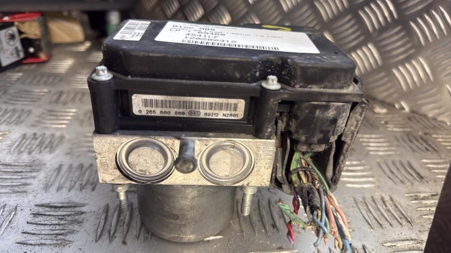 Bloc ABS (freins anti-blocage) PEUGEOT 308 1 PHASE 1 Diesel - Image 3