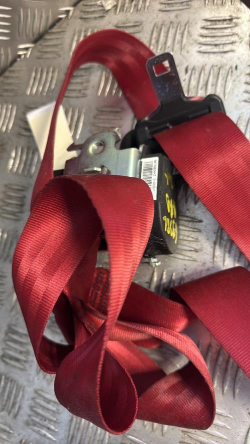 Ceinture arriere droit PEUGEOT 107 PHASE 2 Essence - Image 1