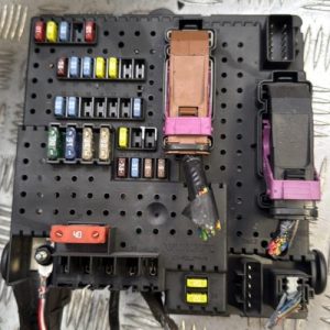 Porte fusible VOLVO S 60 1 PHASE 1 Diesel - Image 1