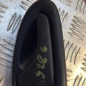 Poignee interieur avant gauche RENAULT MASTER 2 PHASE 2 Diesel - Image 1