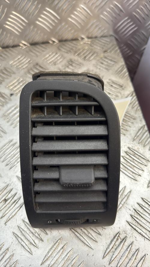 Aerateur tableau de bord avant droit VOLKSWAGEN LUPO Diesel - Image 1
