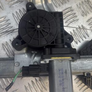 Leve vitre electrique arriere gauche DACIA SANDERO 2 PHASE 2 Essence - Image 1